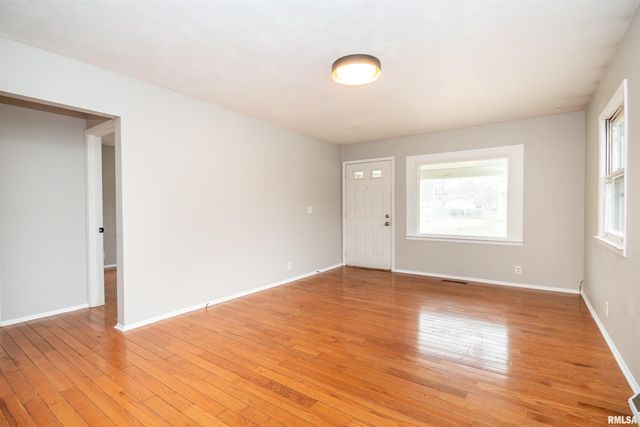 308 E CORRINGTON Avenue, Peoria, IL 61603