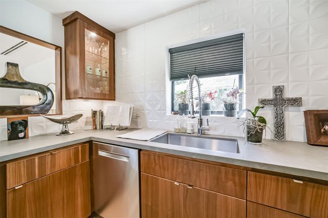 4122 N Braeswood Boulevard, Houston, TX 77025