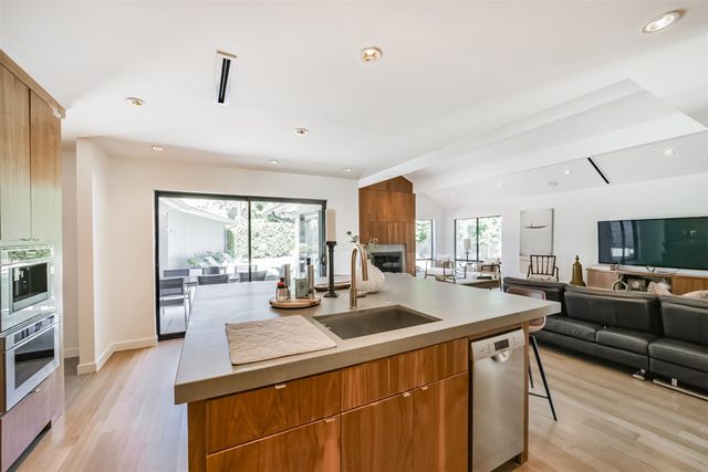 4122 N Braeswood Boulevard, Houston, TX 77025