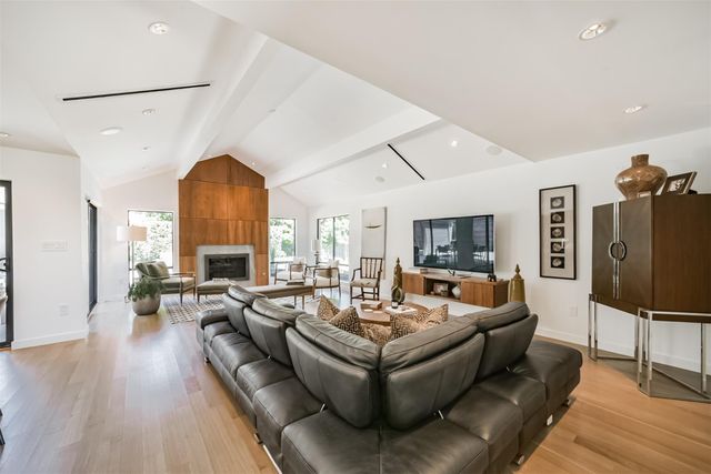 4122 N Braeswood Boulevard, Houston, TX 77025