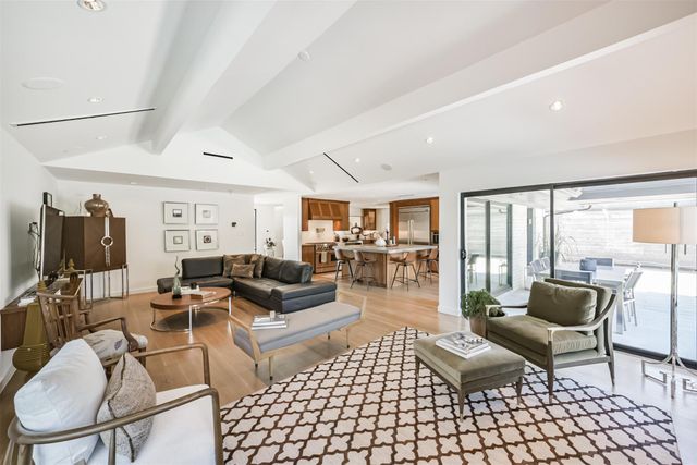 4122 N Braeswood Boulevard, Houston, TX 77025