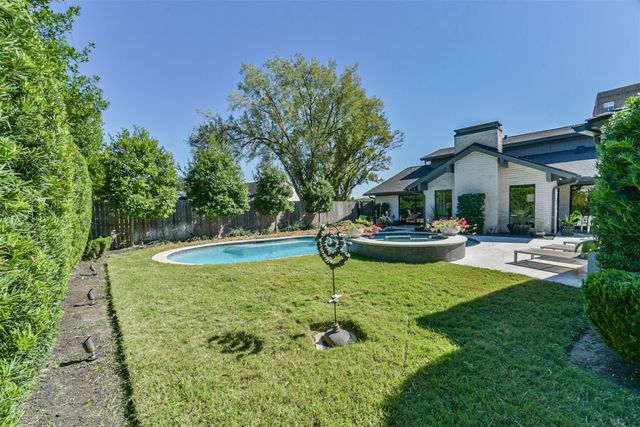 4122 N Braeswood Boulevard, Houston, TX 77025