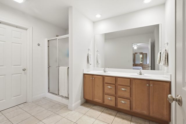 4 Hidden Valley Circle, Davenport, IA 52804