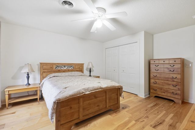 4 Hidden Valley Circle, Davenport, IA 52804
