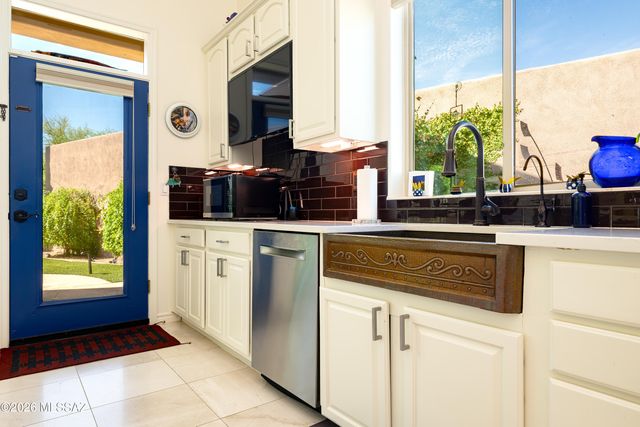 7378 E Valley Lights Place, Tucson, AZ 85750