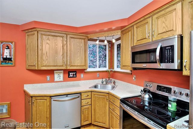 4327 Eastlawn Avenue, Wayne, MI 48184