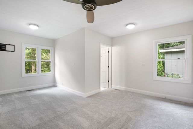 1433 Fulton Avenue, Winthrop Harbor, IL 60096