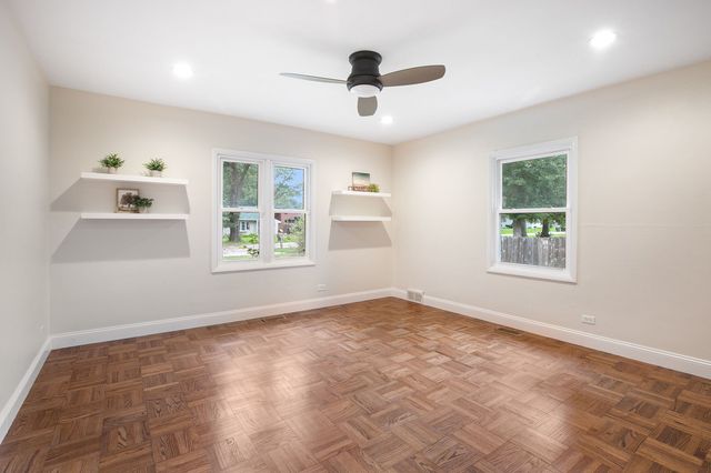 1433 Fulton Avenue, Winthrop Harbor, IL 60096