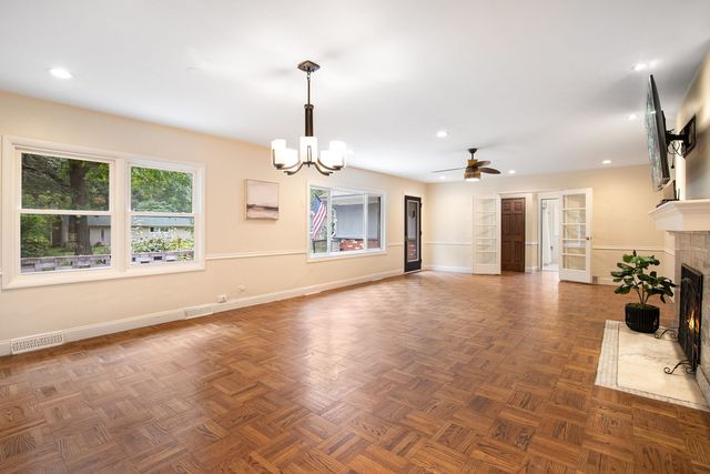 1433 Fulton Avenue, Winthrop Harbor, IL 60096