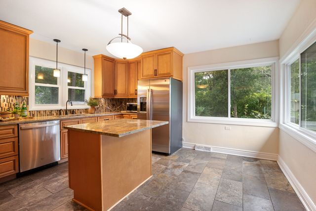 1433 Fulton Avenue, Winthrop Harbor, IL 60096