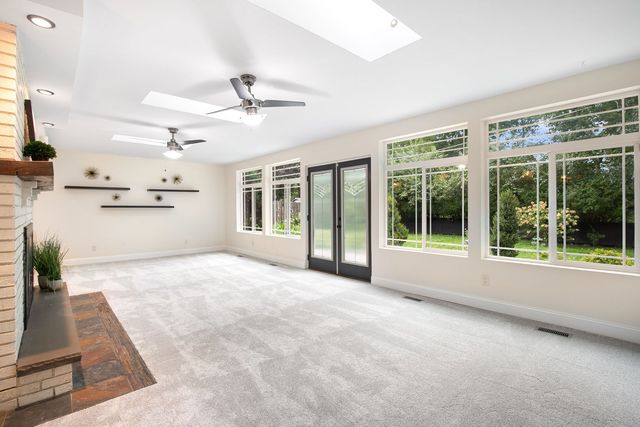 1433 Fulton Avenue, Winthrop Harbor, IL 60096