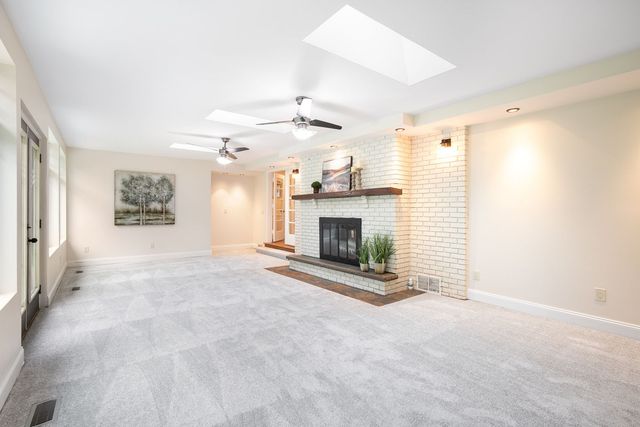 1433 Fulton Avenue, Winthrop Harbor, IL 60096