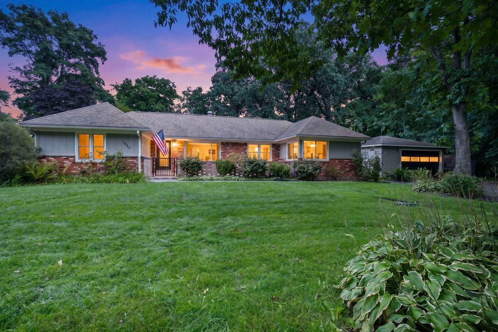 1433 Fulton Avenue, Winthrop Harbor, IL 60096