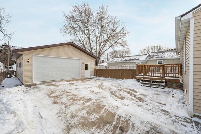 1852 MCCURDY STREET, Oshkosh, WI 54902