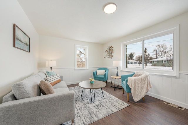 1852 MCCURDY STREET, Oshkosh, WI 54902