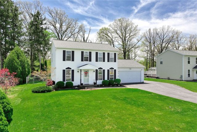 412 Burch Farm Drive, Clarkson, NY 14420