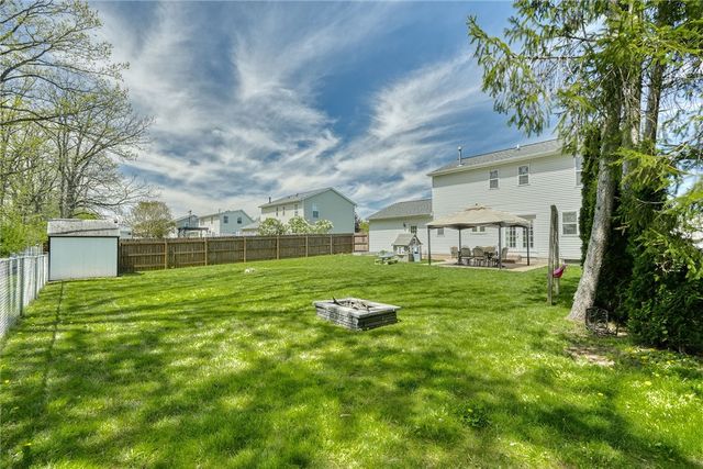 412 Burch Farm Drive, Clarkson, NY 14420