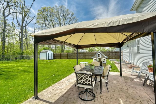 412 Burch Farm Drive, Clarkson, NY 14420