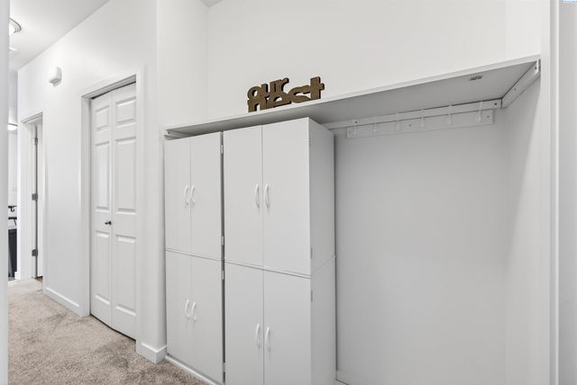 1305 12th St, Benton City, WA 99320