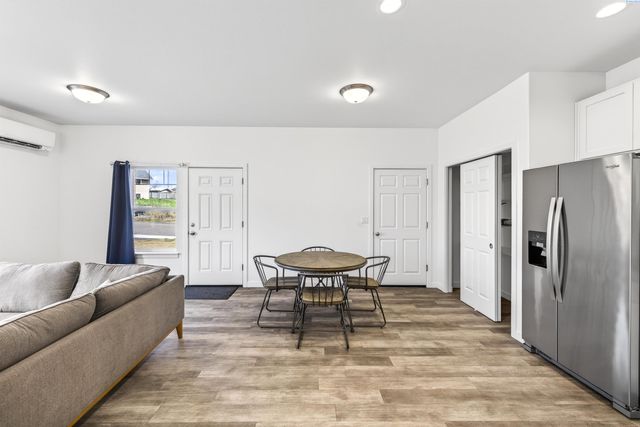 1305 12th St, Benton City, WA 99320