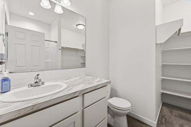 1305 12th St, Benton City, WA 99320