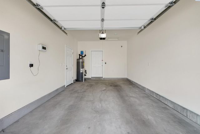 1305 12th St, Benton City, WA 99320