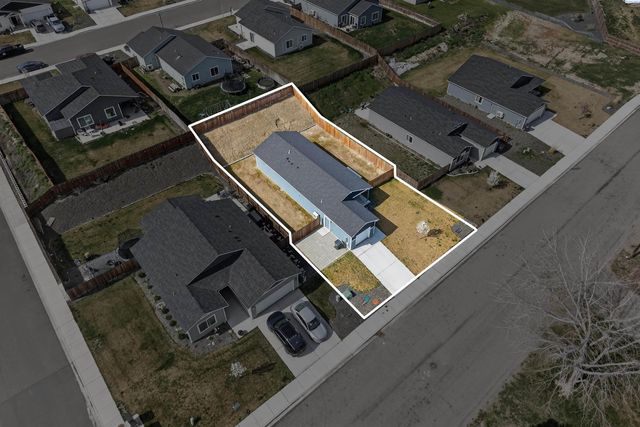 1305 12th St, Benton City, WA 99320