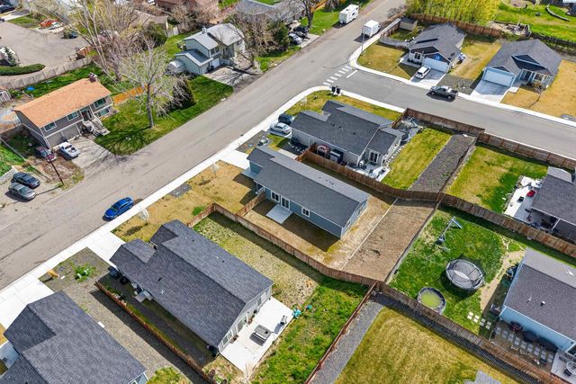 1305 12th St, Benton City, WA 99320