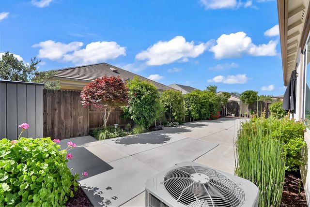 402 Jubilee Way, Stockton, CA 95204