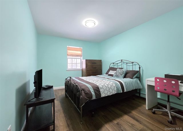 29 Pine Street, Port Jefferson, NY 11776