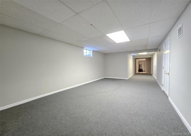 29 Pine Street, Port Jefferson, NY 11776