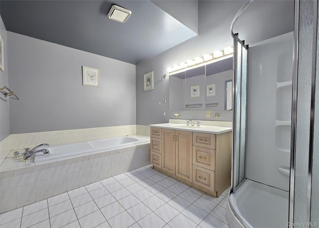 29 Pine Street, Port Jefferson, NY 11776