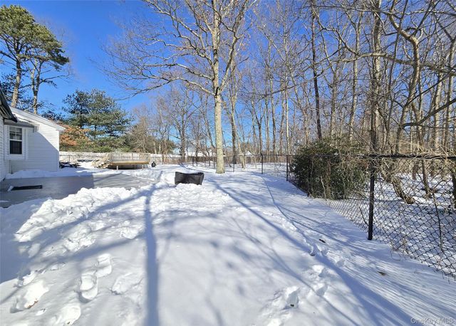 29 Pine Street, Port Jefferson, NY 11776