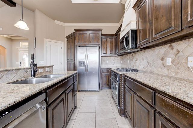 10805 NW 36th Terrace, Yukon, OK 73099