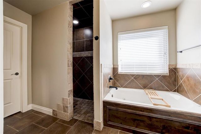 10805 NW 36th Terrace, Yukon, OK 73099