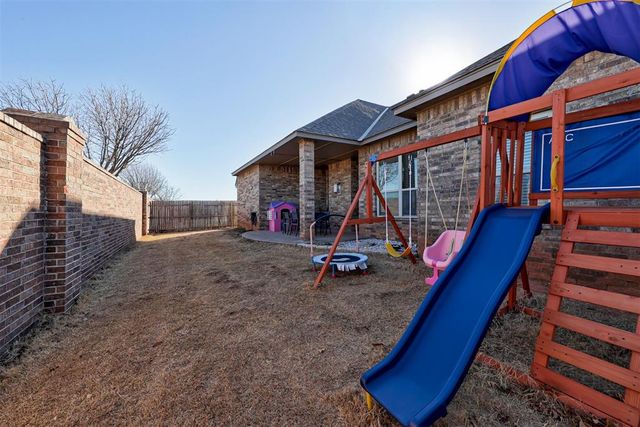 10805 NW 36th Terrace, Yukon, OK 73099