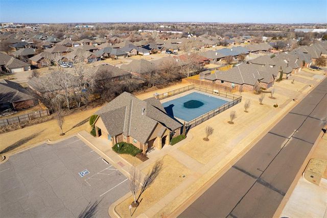 10805 NW 36th Terrace, Yukon, OK 73099