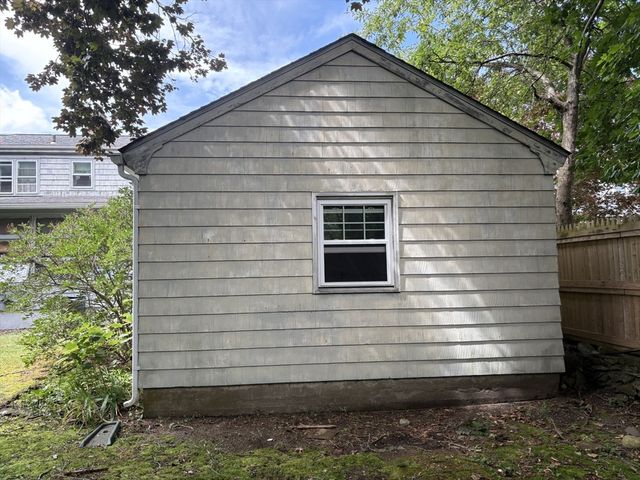 10 Jesse Davis, Barrington, RI 02806