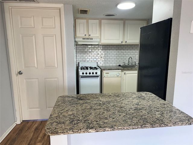 122 WATER FRONT WAY 360, Altamonte Springs, FL 32701