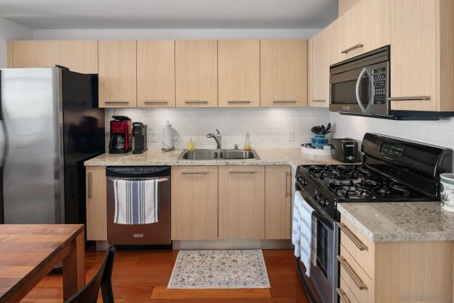 1431 Pacific Hwy 903, San Diego, CA 92101