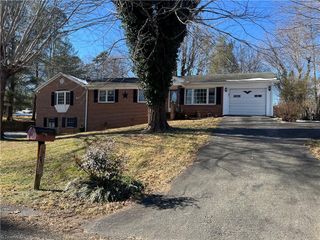 201 Circle View Road, Mount Airy, NC 27030