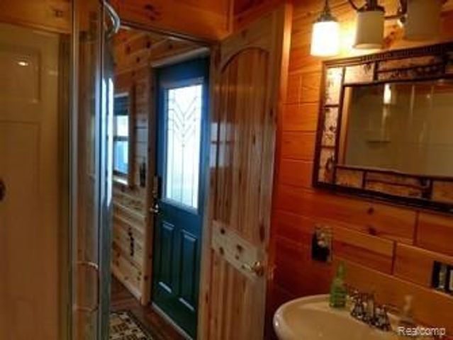 3545 S Roy Drive, Sheridan, MI 48884