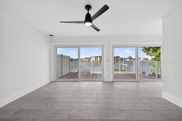 624 Southwind Circle 3, North Palm Beach, FL 33408