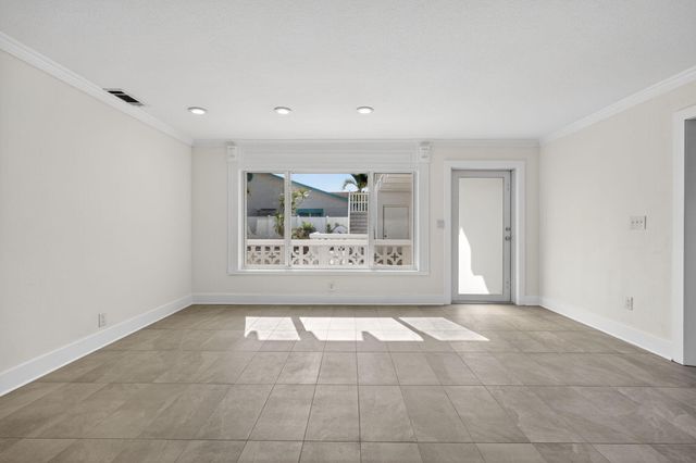 624 Southwind Circle 3, North Palm Beach, FL 33408