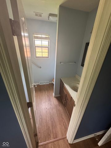 715 Leisure Lane, Greenwood, IN 46142