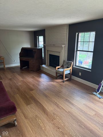 715 Leisure Lane, Greenwood, IN 46142