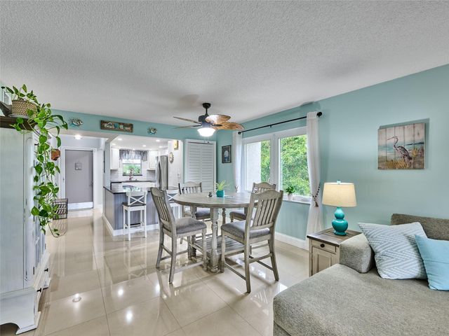 6020 NW 44th Street 401, Lauderhill, FL 33319