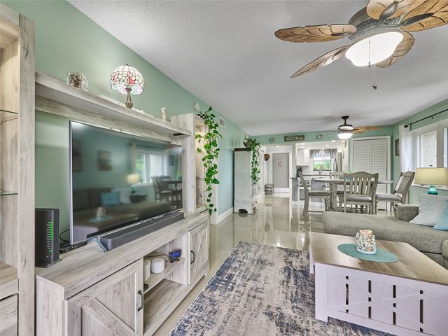 6020 NW 44th Street 401, Lauderhill, FL 33319