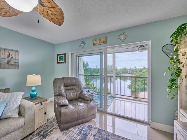 6020 NW 44th Street 401, Lauderhill, FL 33319