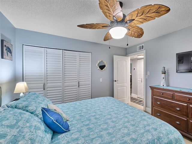 6020 NW 44th Street 401, Lauderhill, FL 33319